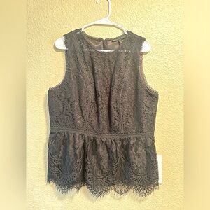 WHITE HOUSE / BLACK MARKET black lace tank size 14/L